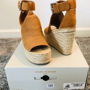Marc Fisher Natural Suede Wedge Sandal sz 8.5